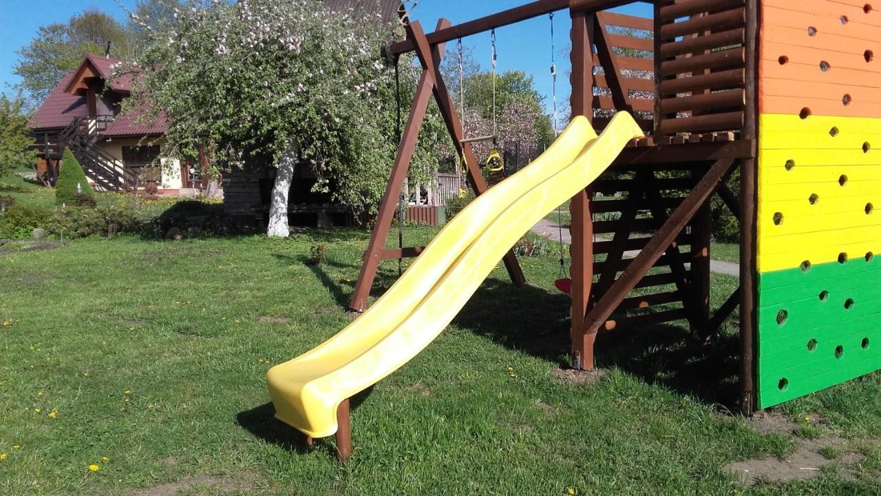 Spares Pavilosta Luaran gambar